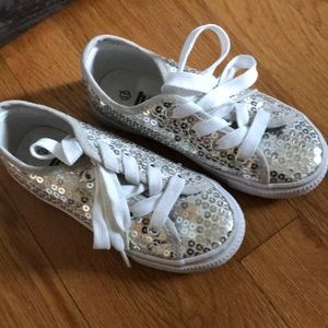 Kids sneakers